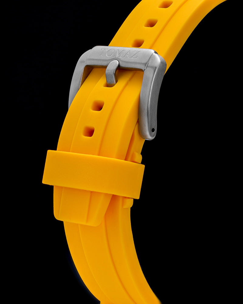 
                  
                    Load image into Gallery viewer, Trident  GR03A-D10 (Silver/Black) Yellow Silicone Strap
                  
                