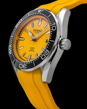 
                  
                    Load image into Gallery viewer, Trident  GR03A-D4 (Silver/Black) Yellow Silicone Strap
                  
                