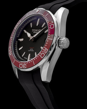 
                  
                    Load image into Gallery viewer, Trident GR03A-D5 (Silver/Red) Black Silicone Strap
                  
                