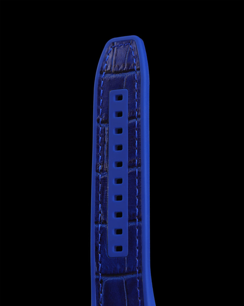 
                  
                    Load image into Gallery viewer, Colt M4 TW029B-D5 (Rosegold/Blue) with White Swarovski (Blue Bamboo Leather with Rubber Strap)
                  
                