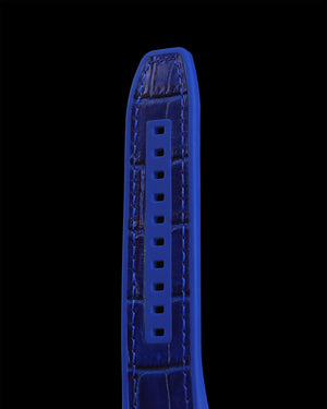 
                  
                    Load image into Gallery viewer, Colt M4 TW029B-D5 (Rosegold/Blue) with White Swarovski (Blue Bamboo Leather with Rubber Strap)
                  
                